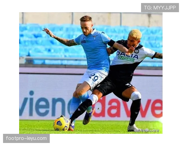 马尔基尼奥斯展现空中对抗强度 状态回暖助力球队防线稳固